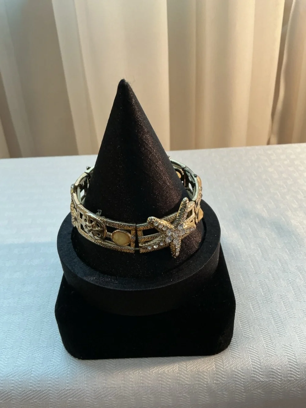 Nautical Themed Shell and Vintage Stretch Bracelet Gold Tone Set